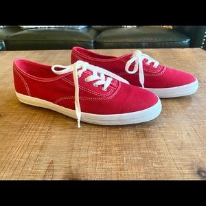 KELLY AND KATIE Red Canvas Shoes